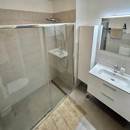One Bedroom In Alto K107 * אדחה